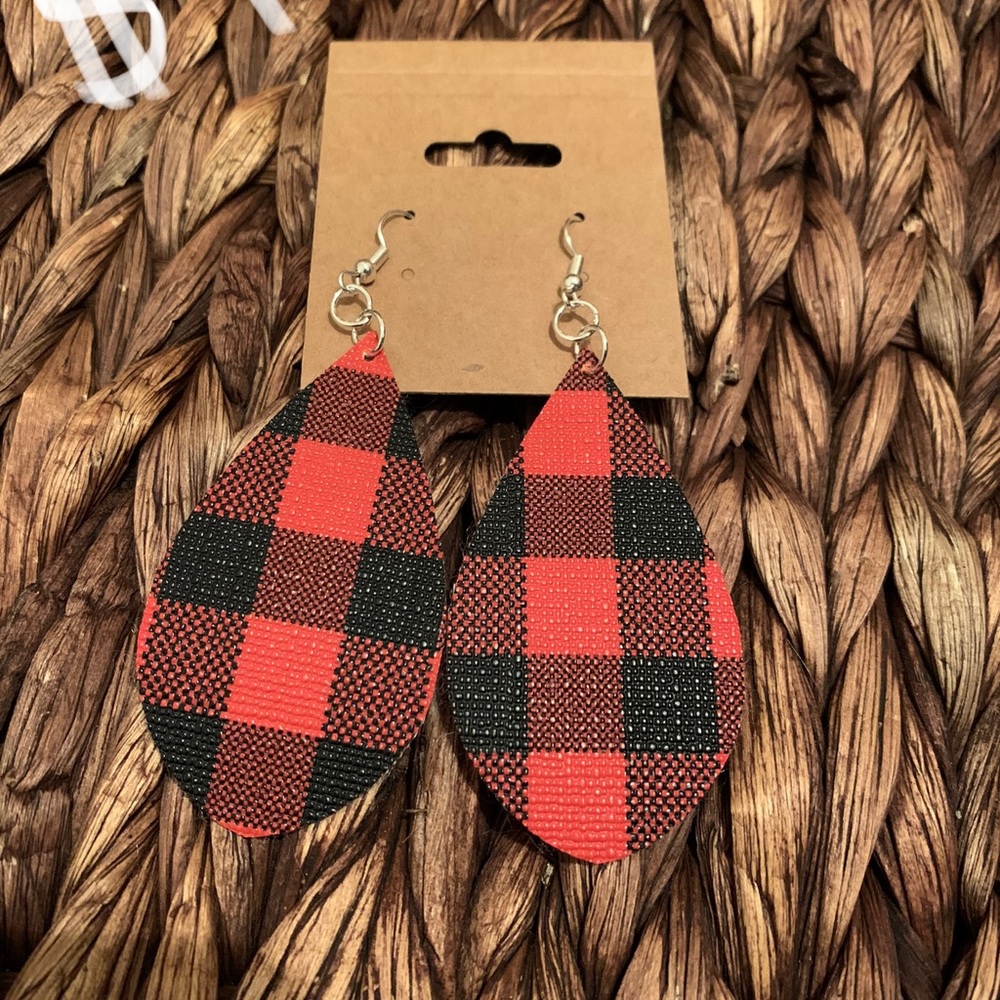 Leather earrings